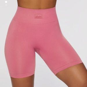 Bo+Tee Biker Shorts Small